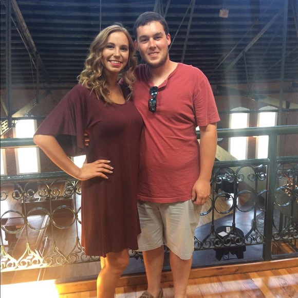 Meet your Posher, Erin - Picture 1 of 1